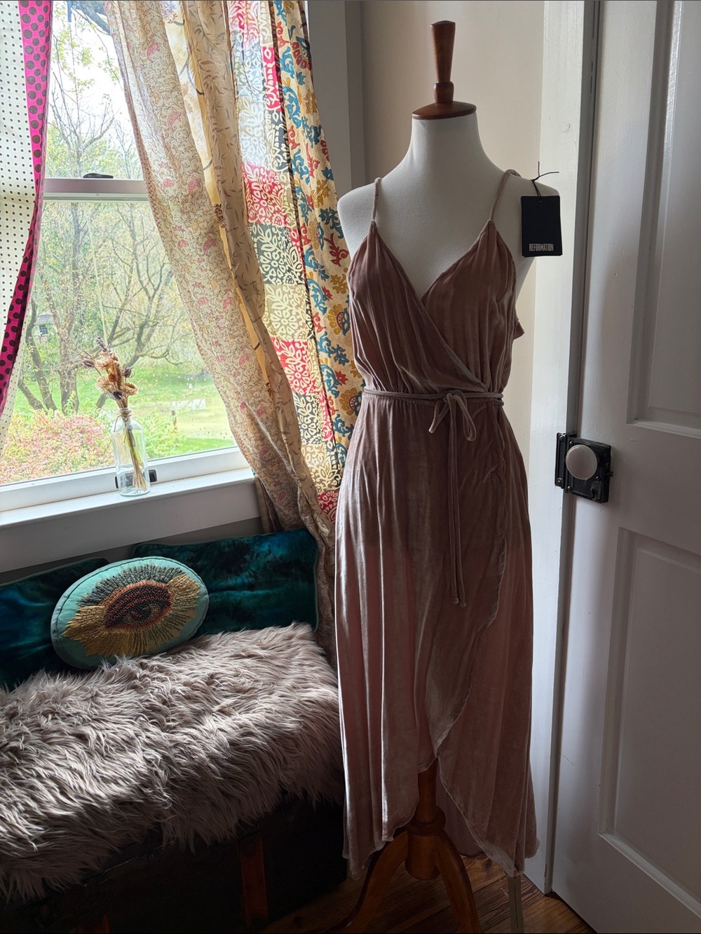 ✨NWT Reformation Wrap Midi Dress. ✨